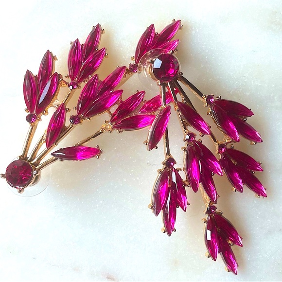 Willow dark pink Leaf Earrings - Picture 5 of 10